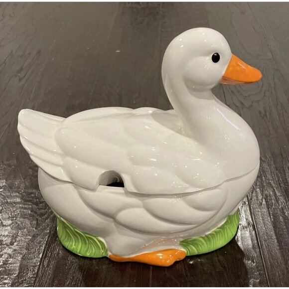 Action Ceramic White Goose Duck Soup Tureen NO Ladle Japan Vintage - Picture 1 of 7